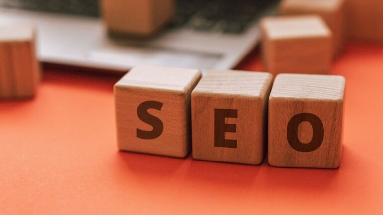 Strategi SEO 2026 dari RajaSEO.com: Cara Efektif Mengalahkan Kompetitor
