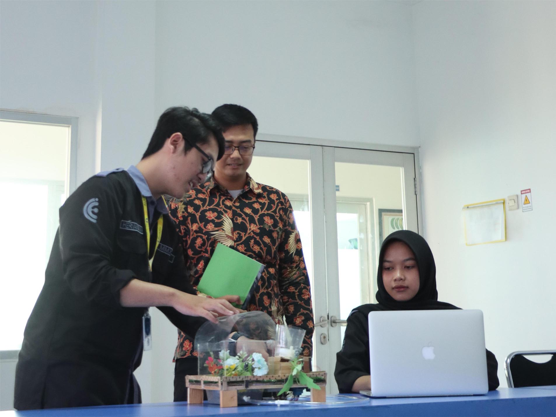 Bagaimana cara menemukan jurusan teknik industri terbaik melalui rekomendasi kuliah di bandung?