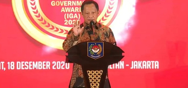 85f1a30ae00f0469.jpg
