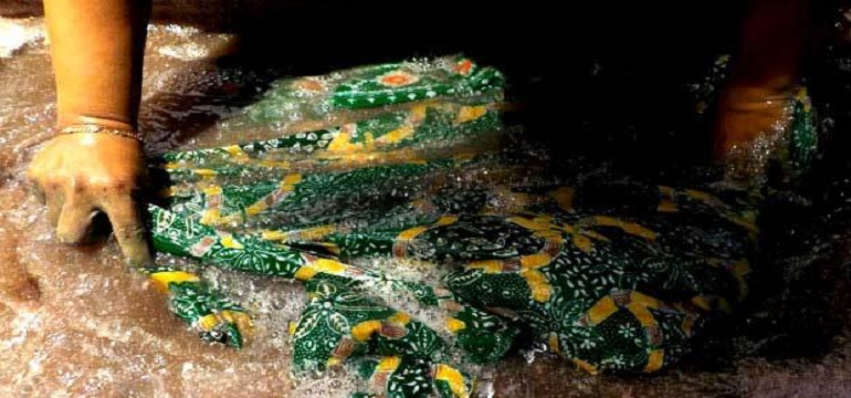 Cara Mencuci dan Merawat Batik agar Awet dan Tahan Lama